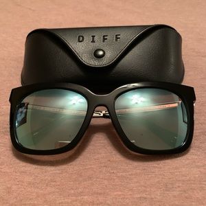 Diff Eyewear Bella Black Frame/Blue Flash